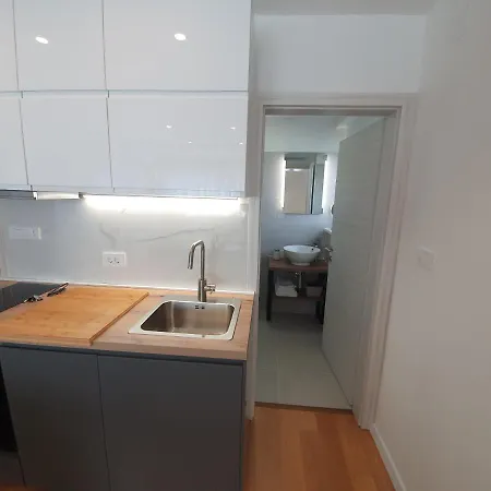 Leona 4*, Kantrida Lägenhet Rijeka