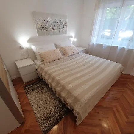 Leona 4*, Kantrida * Rijeka