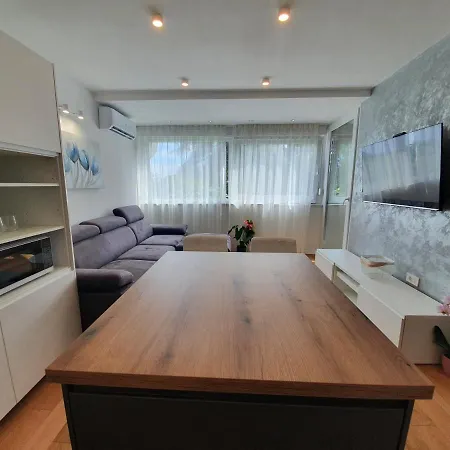 Leona 4*, Kantrida Apartment Rijeka