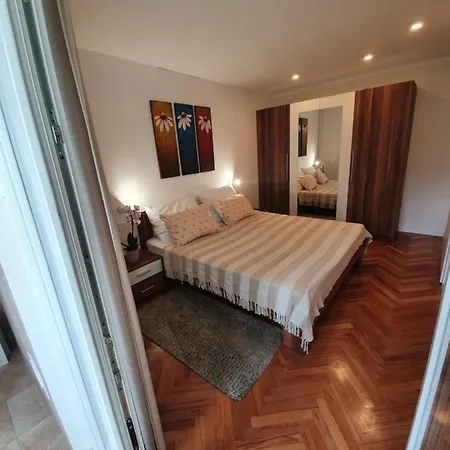 Leona 4*, Kantrida Apartment