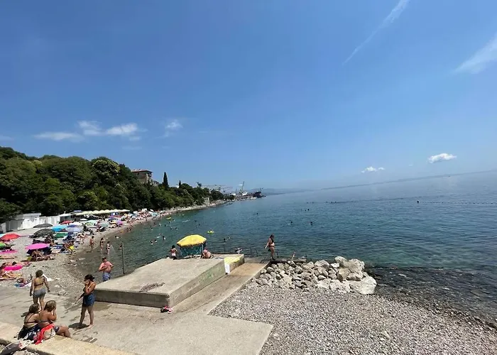 Leona 4*, Kantrida Rijeka